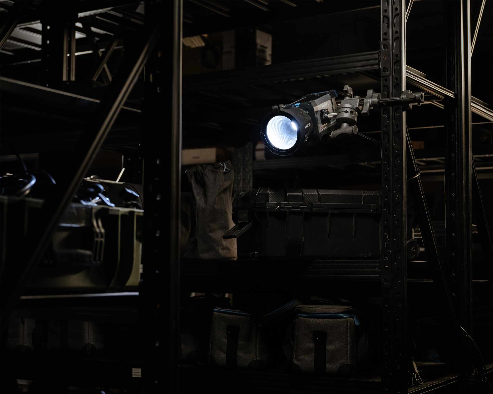 Evoke 150C 8-Chip Full-Color LED Spotlight 2-Kit - Image 12